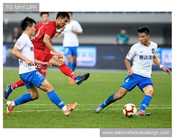 津门虎恢复训练阮杨回归球队备战新赛季 津门虎恢复训练阮杨回归球队备战新赛季