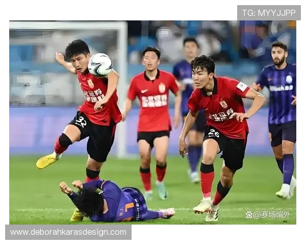 武汉三镇2比5不敌河南俱乐部赛后纪实双方激烈对抗呈现精彩瞬间 武汉三镇2比5不敌河南俱乐部赛后纪实双方激烈对抗呈现精彩瞬间