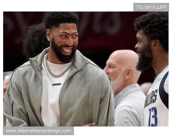 原创欧文本季不会复出原因曝光！名记透露独行侠策略：大概率交易浓眉